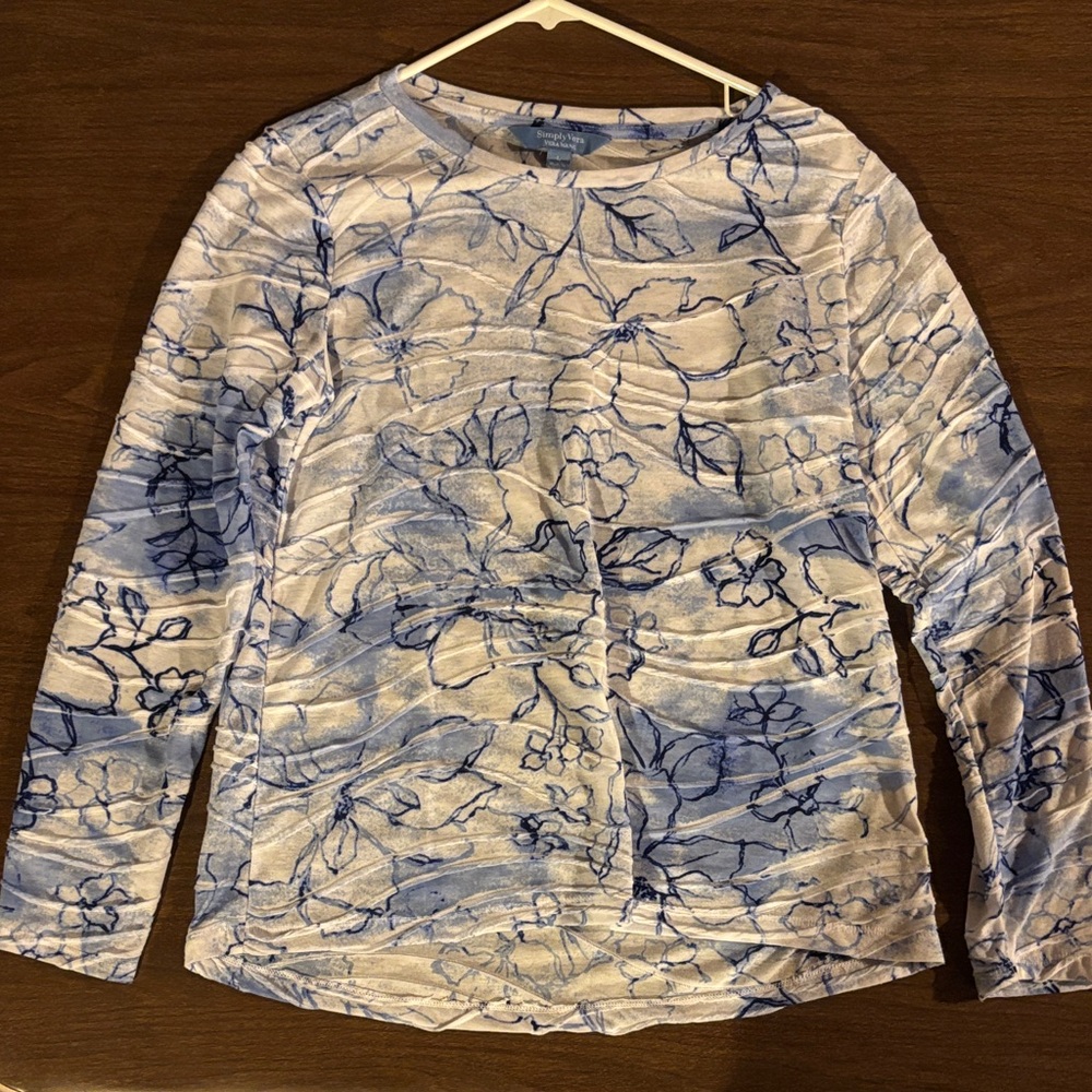 Simply Vera Vera Wang Blue and White Floral Long Sleeve Tee